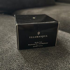 Illamasqua Hydra Veil